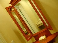 ���ʑ�̔��Α��ɂ͎O�ʋ�������܂�